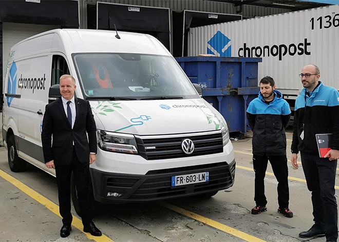 Les nouveaux camions Chronopost respectent l’engagement de La poste avec la distribution zéro carbone des colis sur les derniers kilomètres
