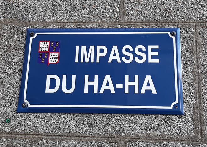 L’association des maires d’Ille et Vilaine a lancé, avec La Poste, plusieurs webinaires ouverts aux maires et équipes des communes brétiliennes. Au programme de ce début d’année : l’adressage.