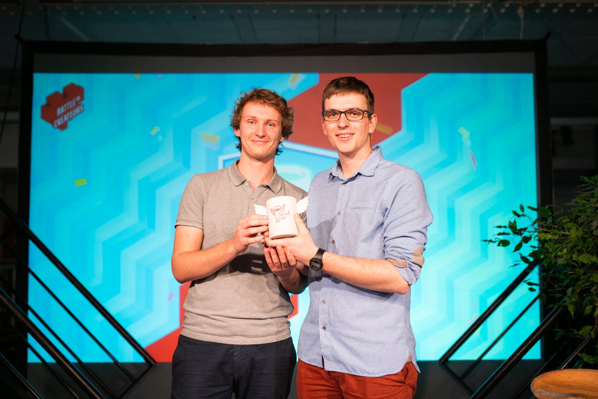 Simon Buoro et Antoine Escande lors de la remise des prix de la social cup en février 2020