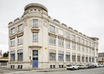 L'hôtel des Postes de Châteauroux (Indre), bâtiment historique abritant le bureau de poste principal de la commune.