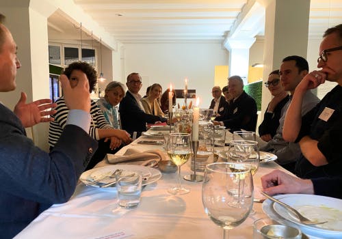 https://images.prismic.io/lead-berlin/Z_ZK83dAxsiBwelf_leadandfeed-tableconvers.png?auto=format,compress