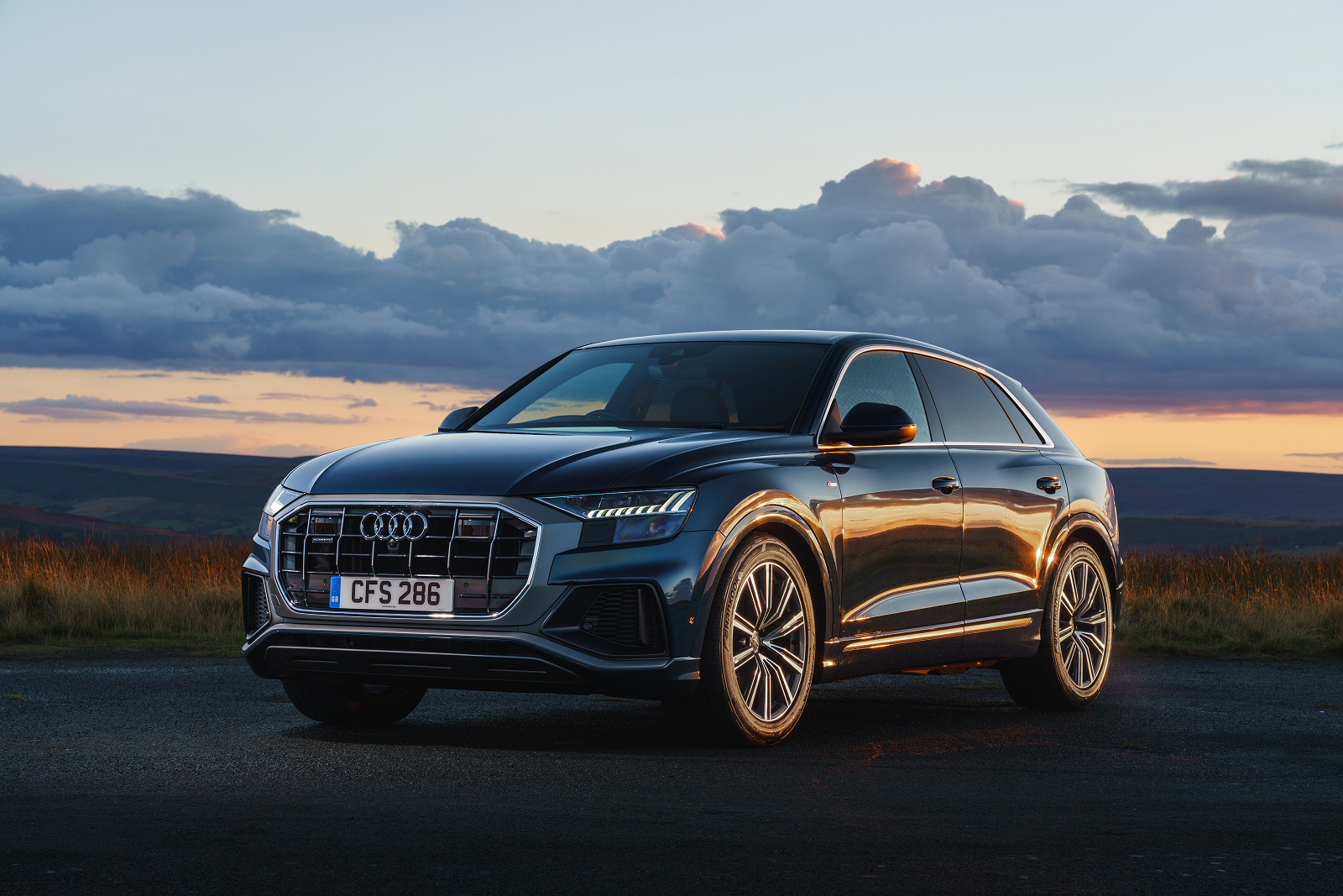 audi q8 cover