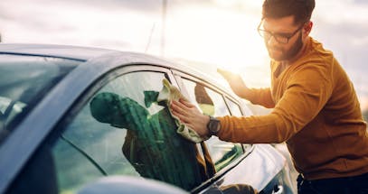How To Clean Car Windows: Streak-Free Results!