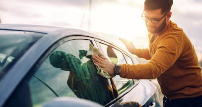 How To Clean Car Windows: Streak-Free Results!
