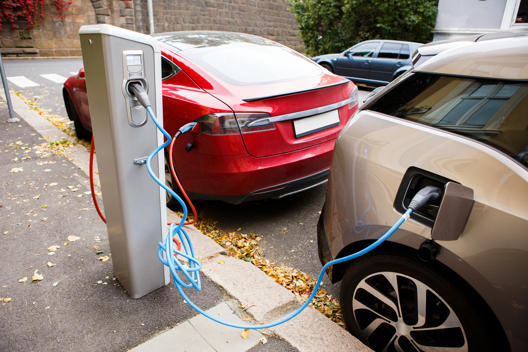 Should I Buy An Electric Car Now Or Wait? | Lease Fetcher