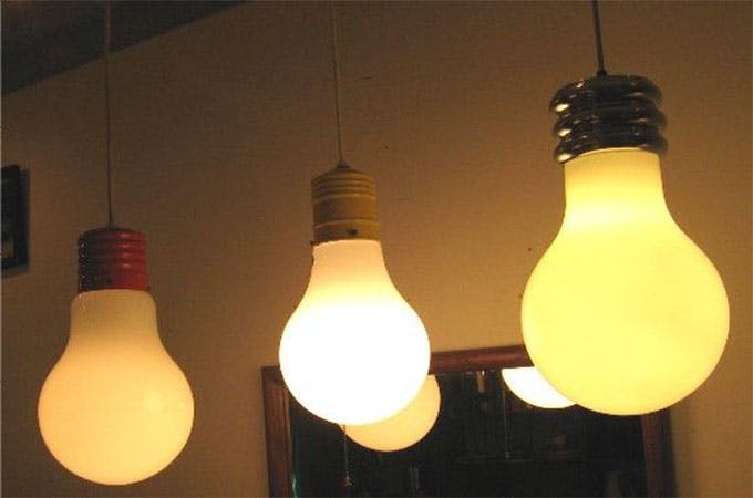 Les ampoules à incandescence pourraient faire un retour inattendu grâce à  une technologie de pointe