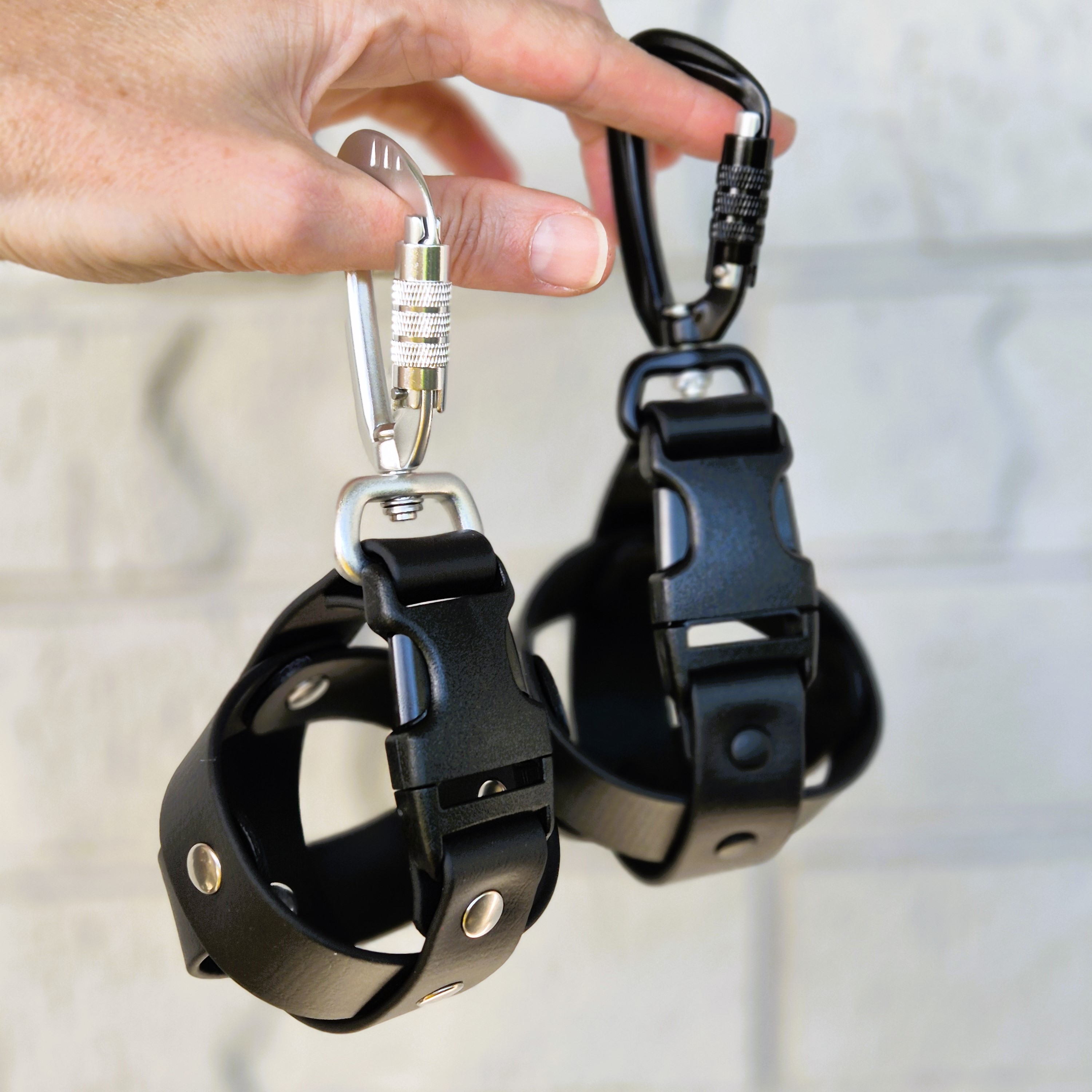 Ball Holder - Black with Aluminium