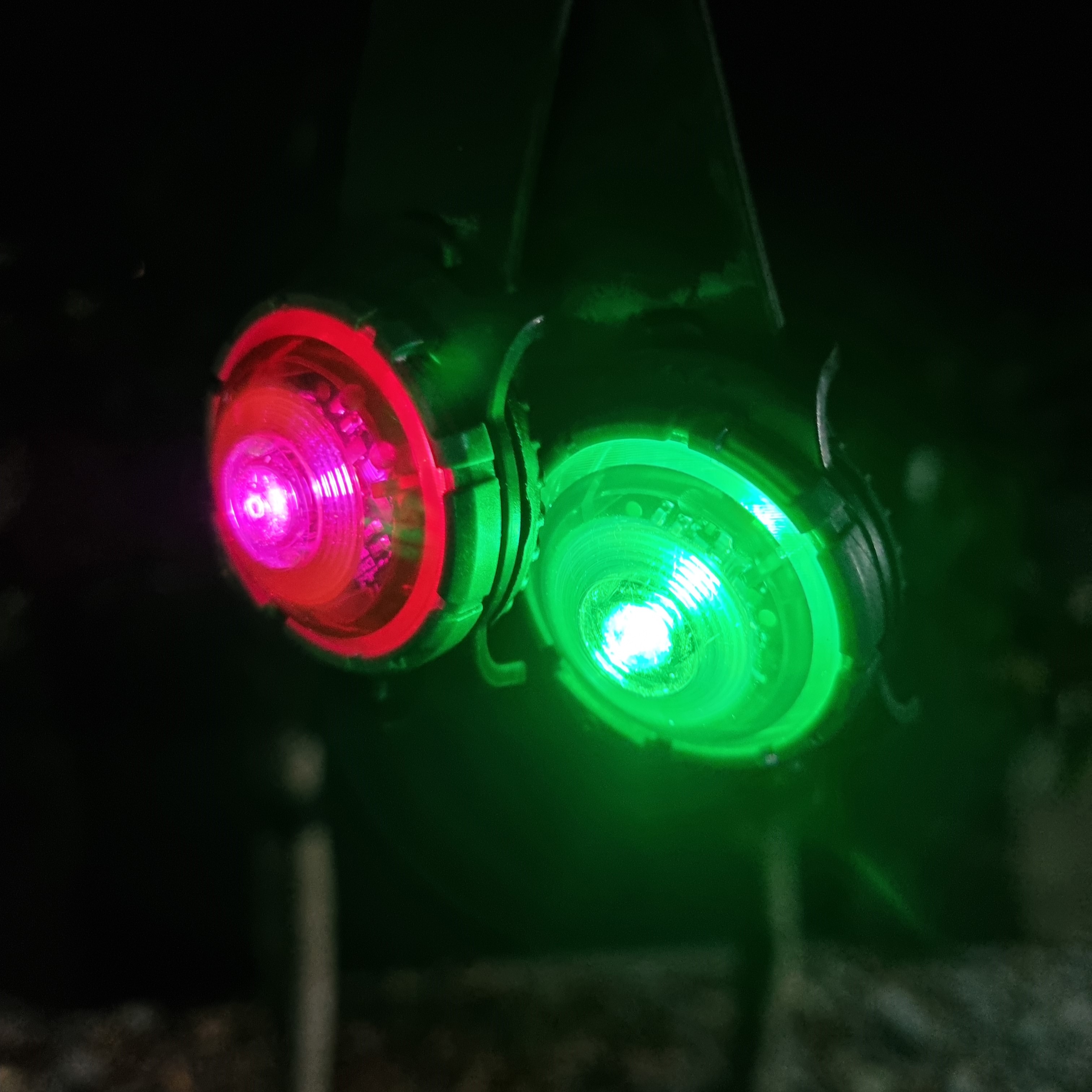 Orbiloc Dual Dog™ Safety Light - Pink and Green