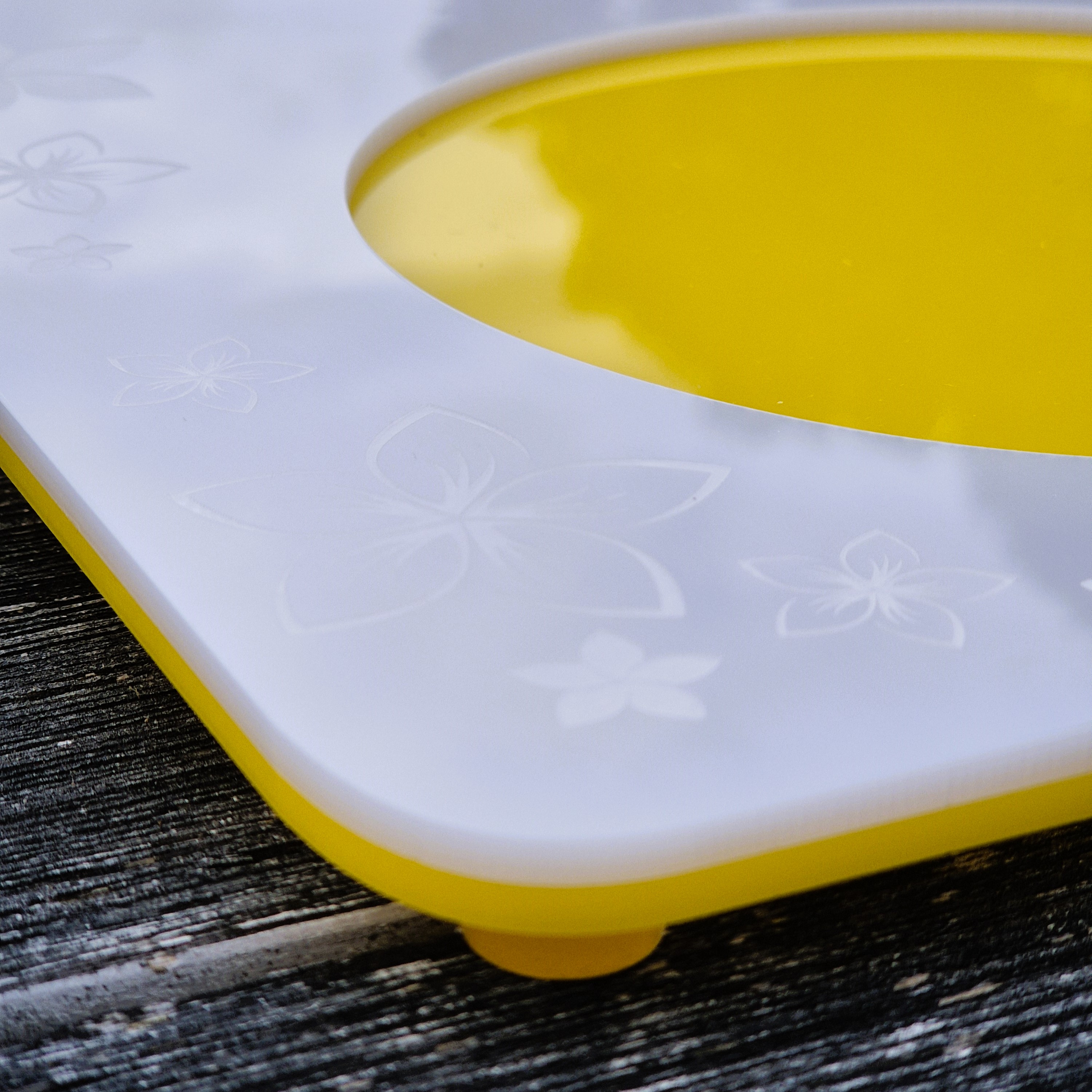 Cat Feeding Mat - Single - Silver and Yellow