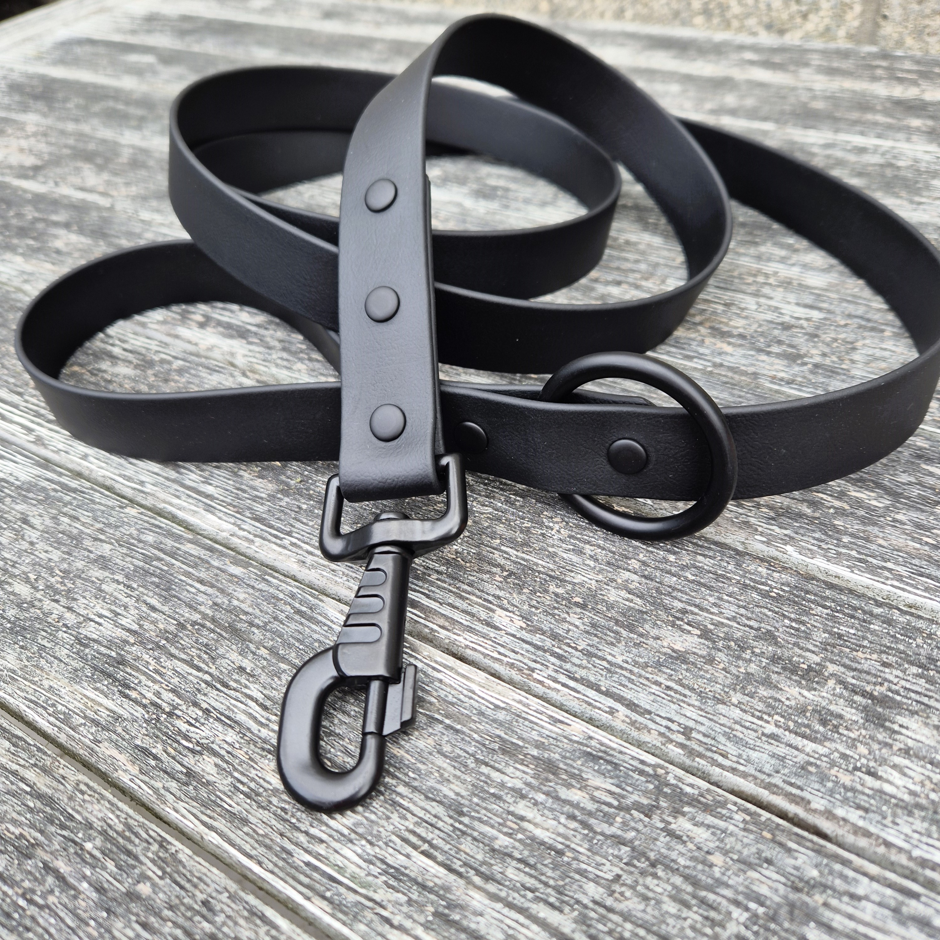 Dog Zinc Snaps Lead - Black