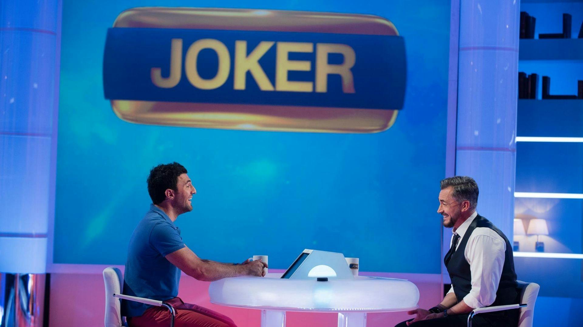 photo du jeu télévisé Joker avec son animateur Olivier Minne