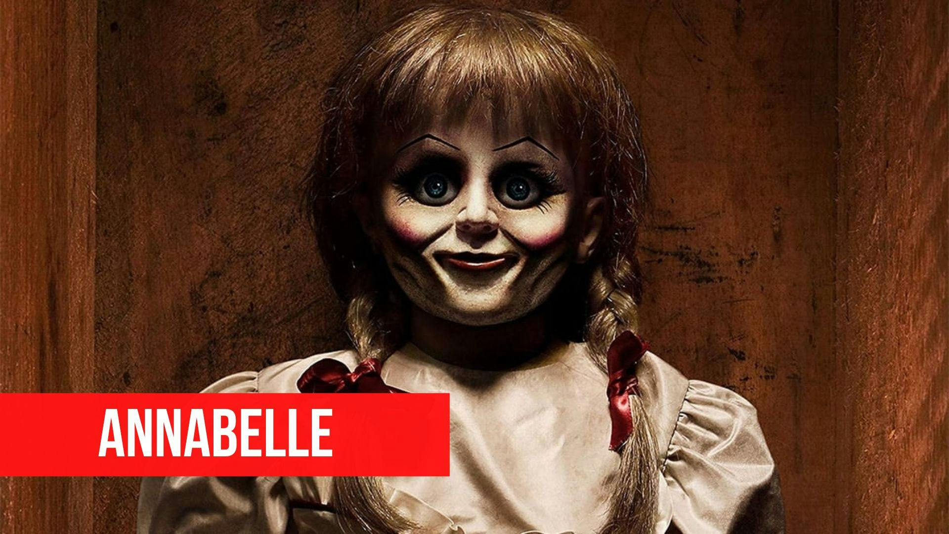 Image de la poupée terrifiante du film Annabelle