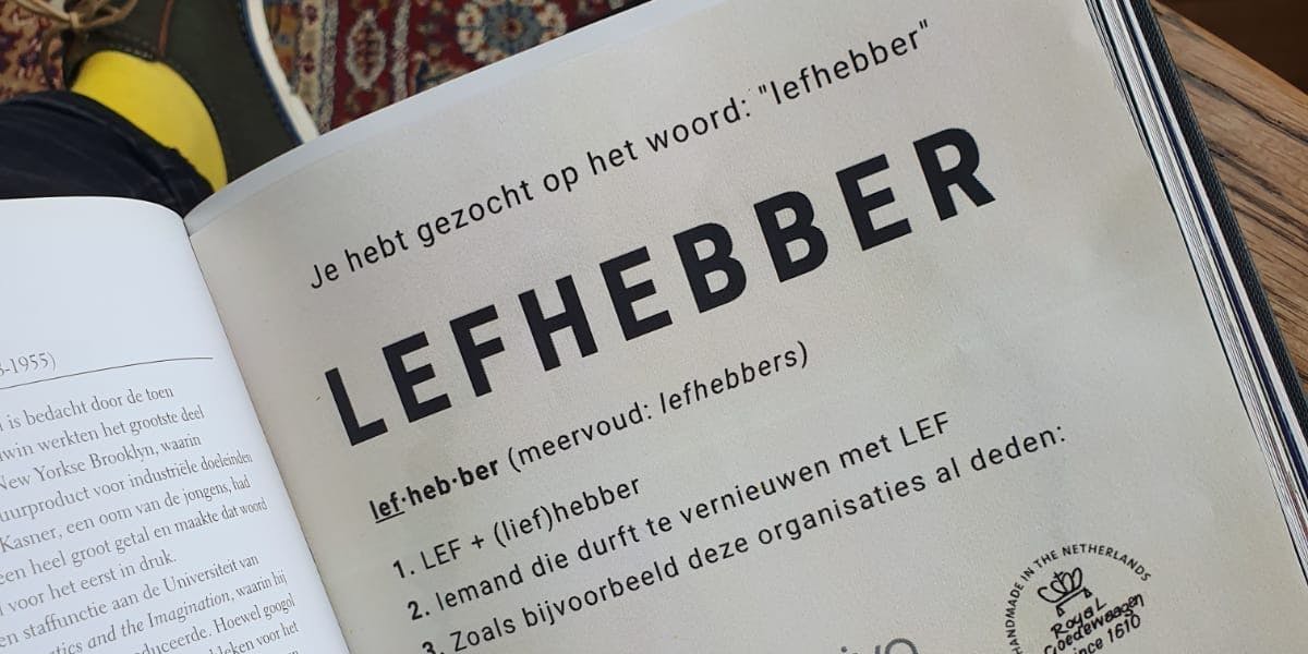 Foto van een boekje over LEF