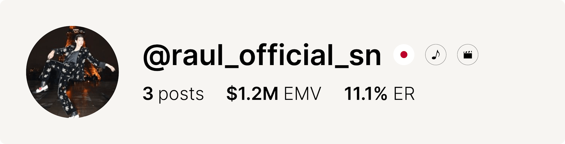 An image of singer and actor Raul's Instagram account and data from the fashion week.