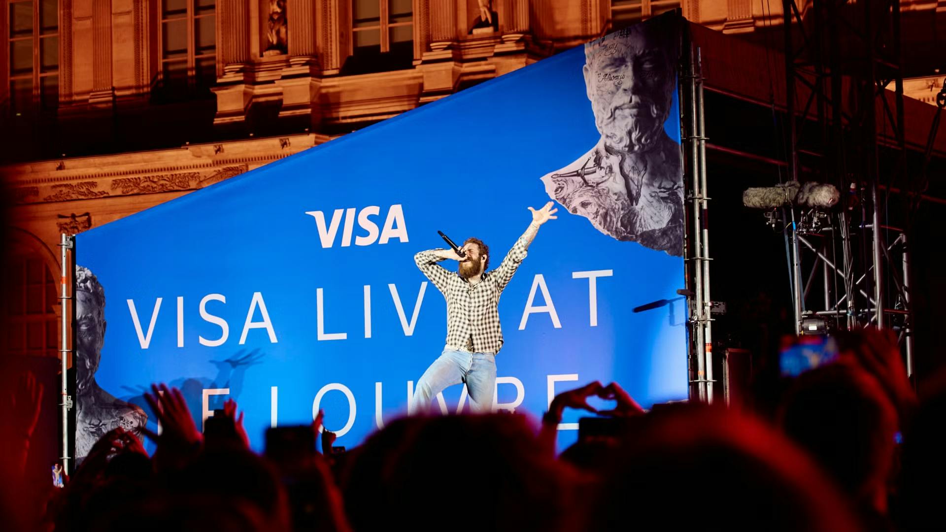 Visa Live au Louvre