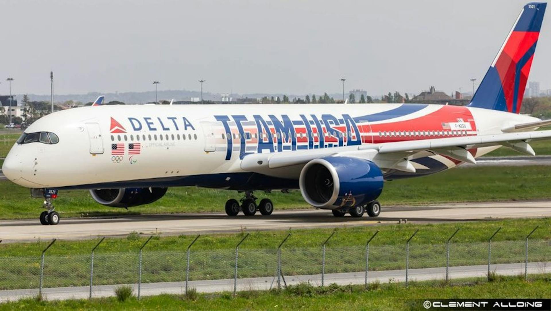 Delta's custom Team USA Airbus