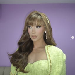 plastique tiara beauty influencer
