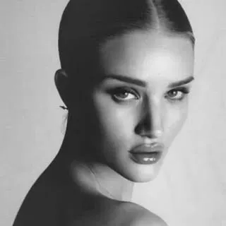 @rosiehw instagram profile picture