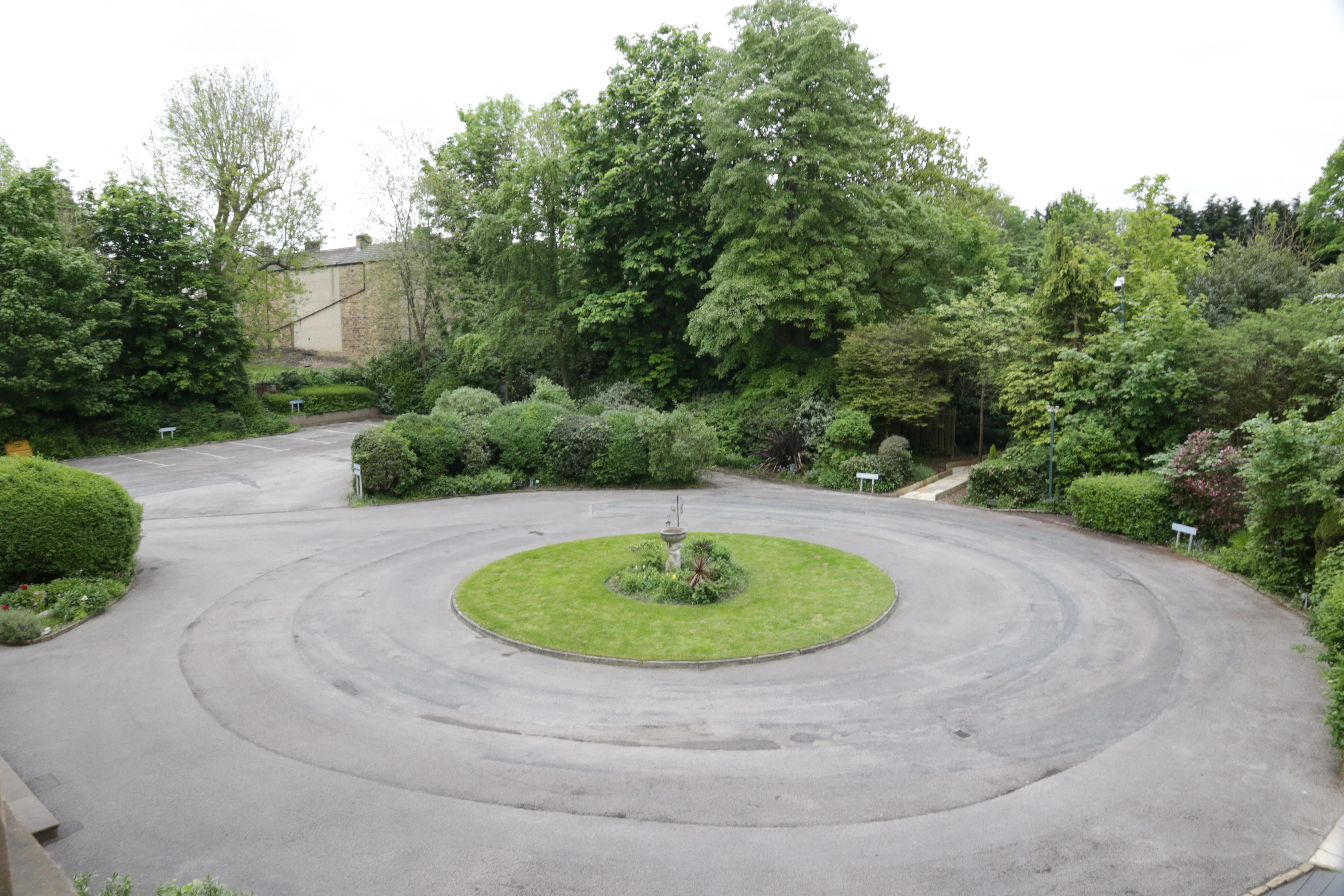 turning circle with grassed centre