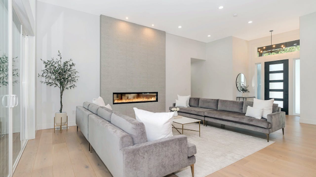 Pros and Cons of Electric Fireplaces