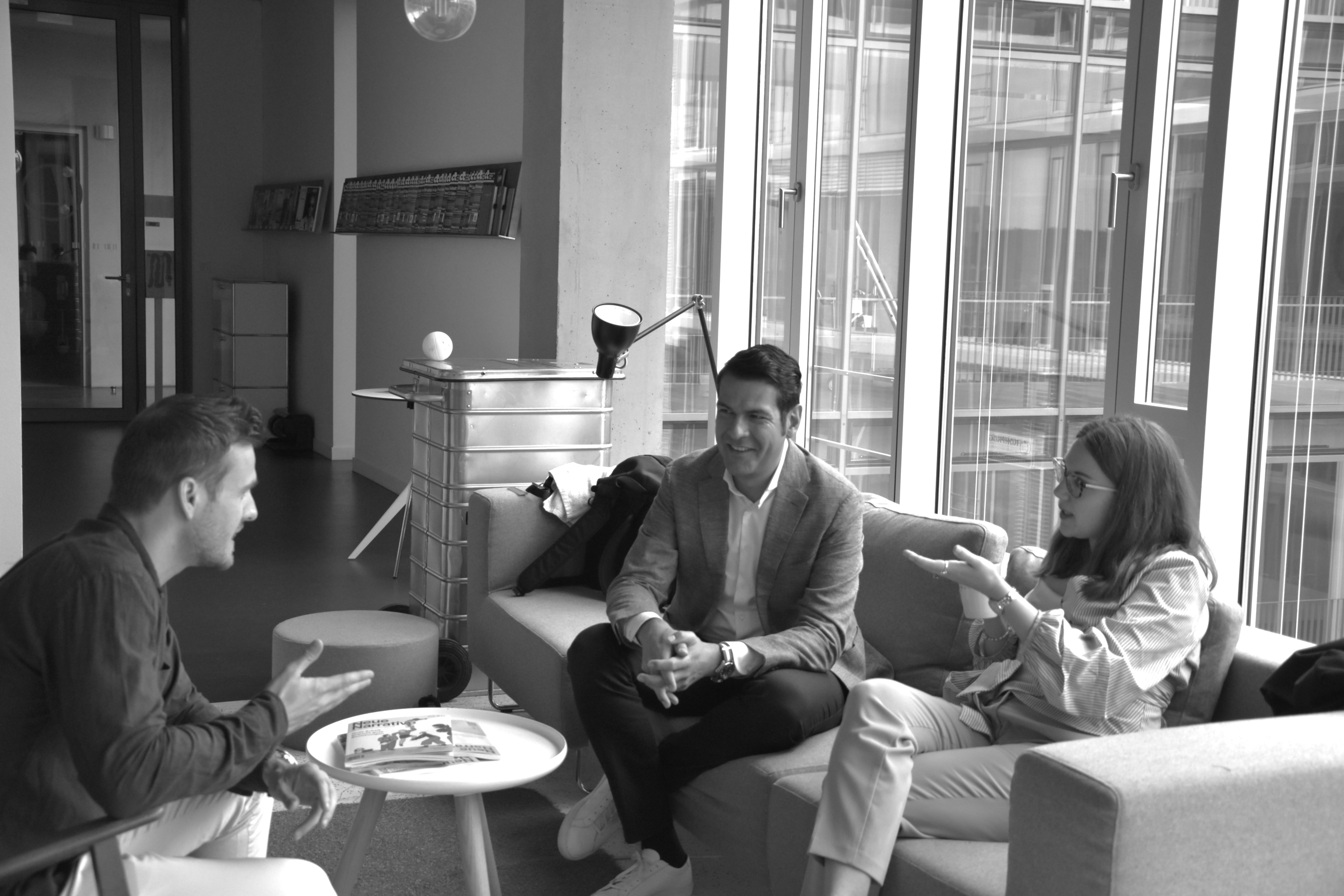 teaser: Further development of a management team