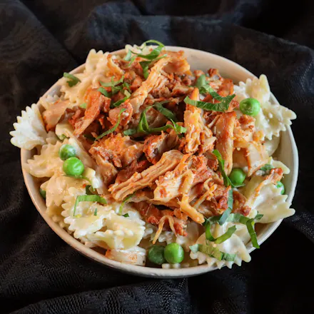 Pulled Chicken med kremet pasta