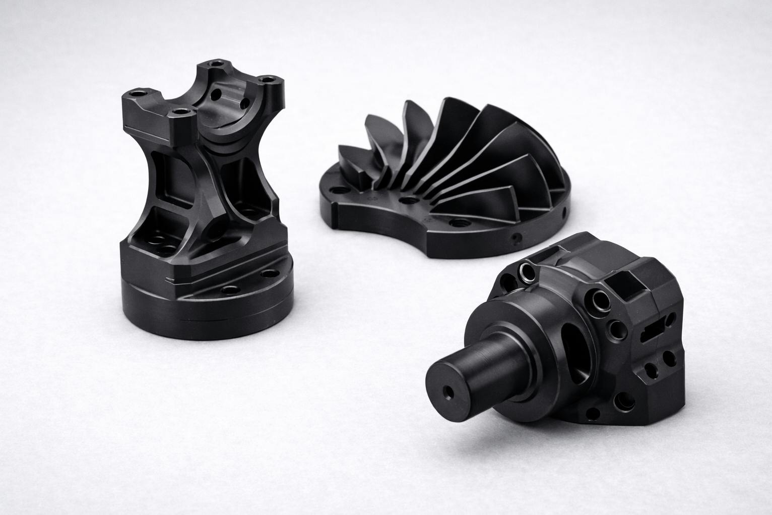 Detalės, pagamintos CNC tekinimo arba CNC frezavimo būdu