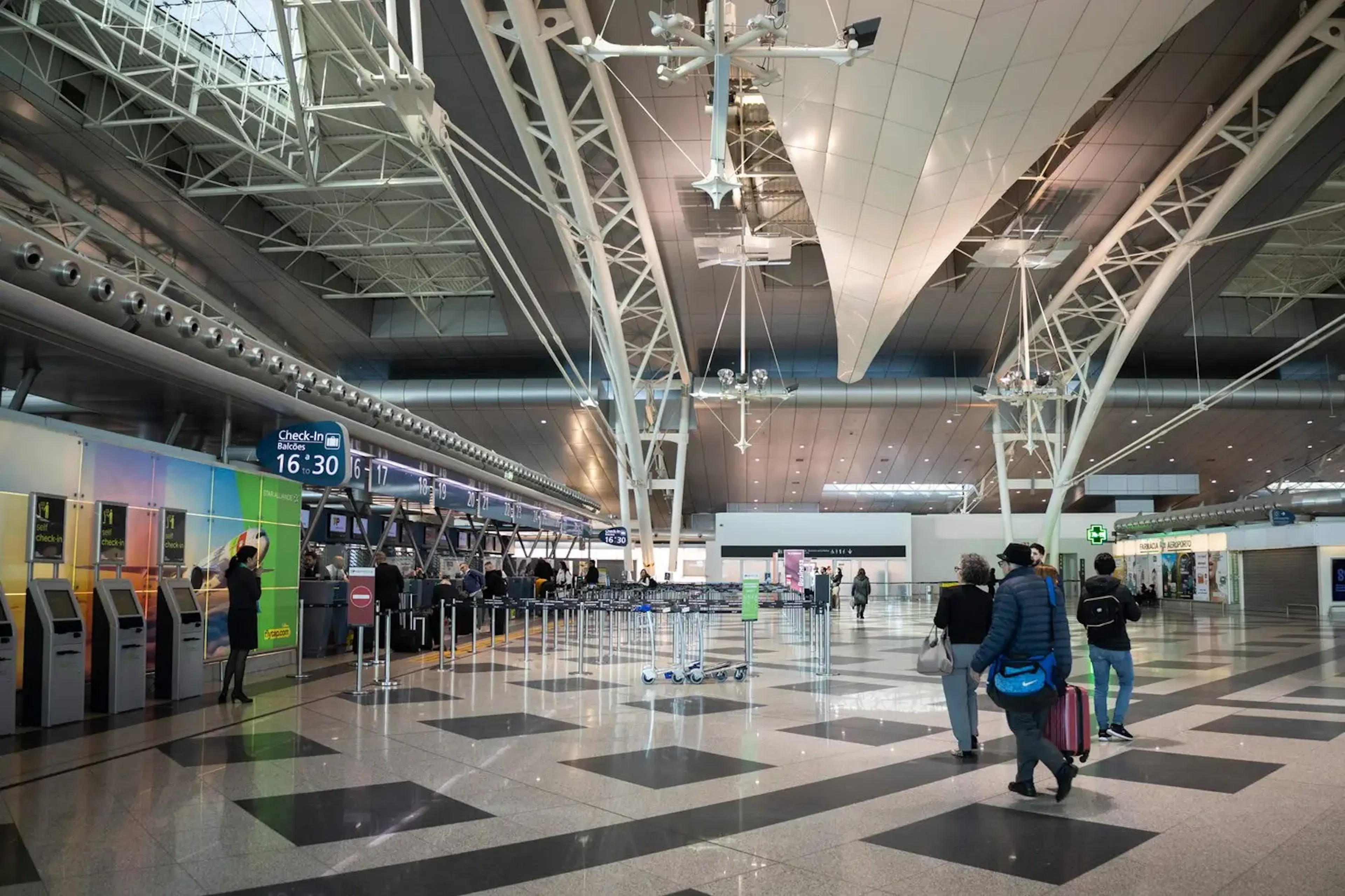 Pessoas no Aeroporto