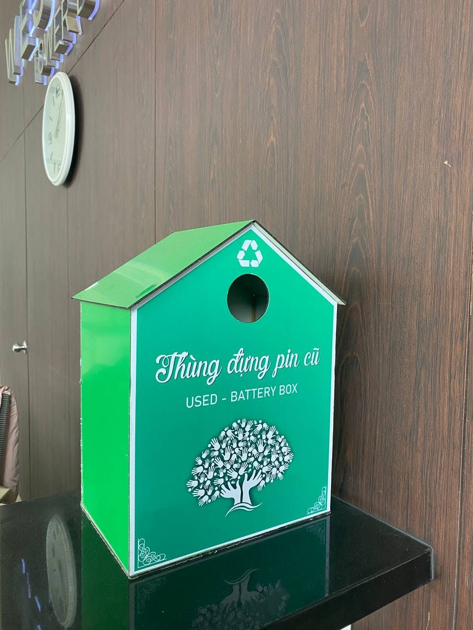 Hộp thu pin cũ tại các toà chung cư Ecopark