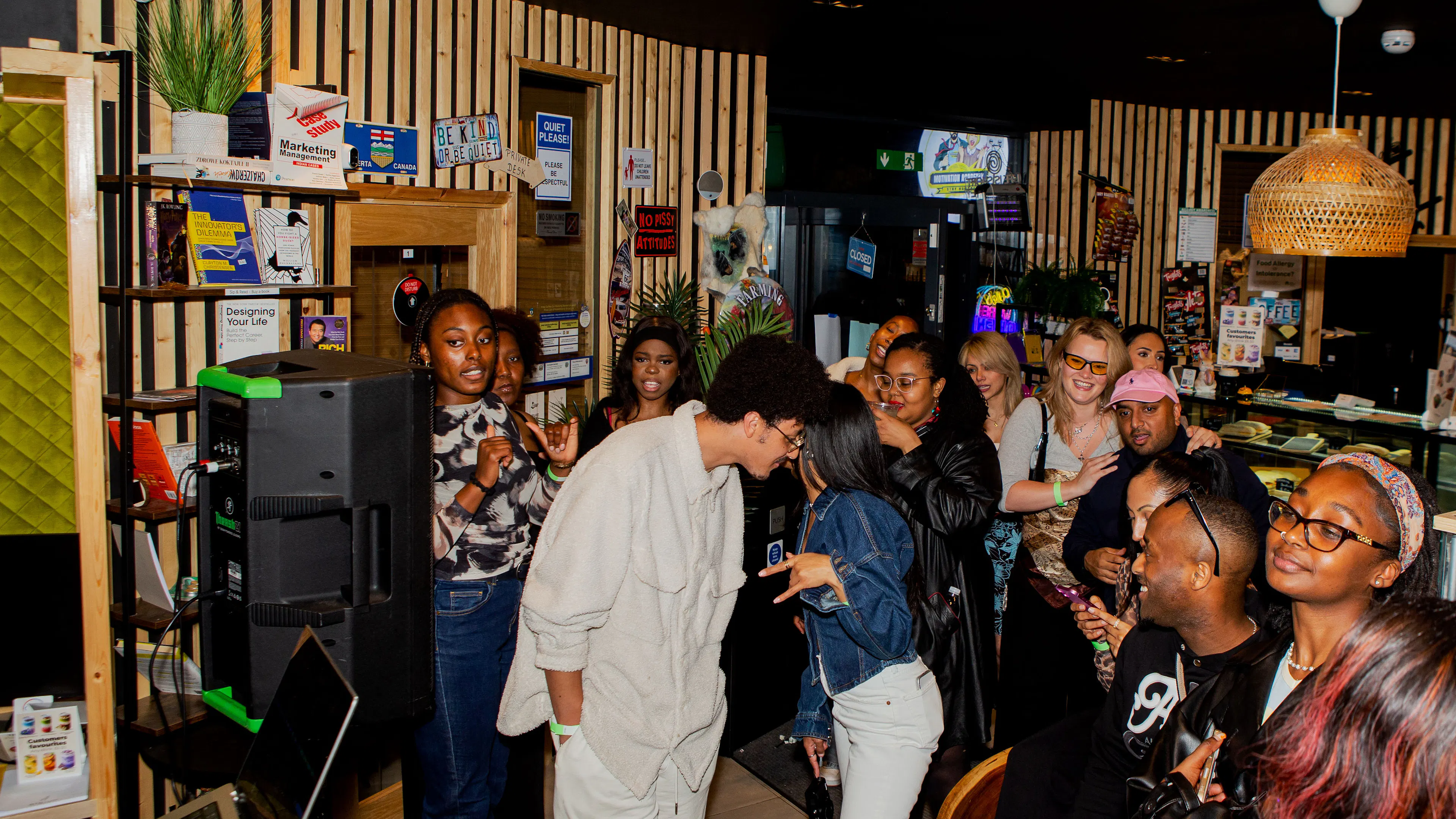 Lemon Vinyl - A vibrant community of music lovers, encompassing ...