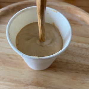 カップに流し込んで棒をさす