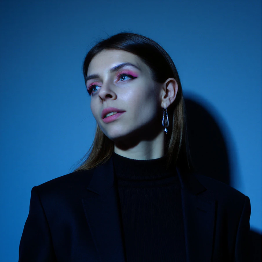 Ivona Tau