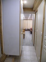 Entrée couloir avec placards