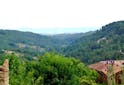 Oenotourisme France - Découvrez en vidéo le patrimoine et la viticulture en Sud Ardèche : une belle histoire commune - Les Grappes