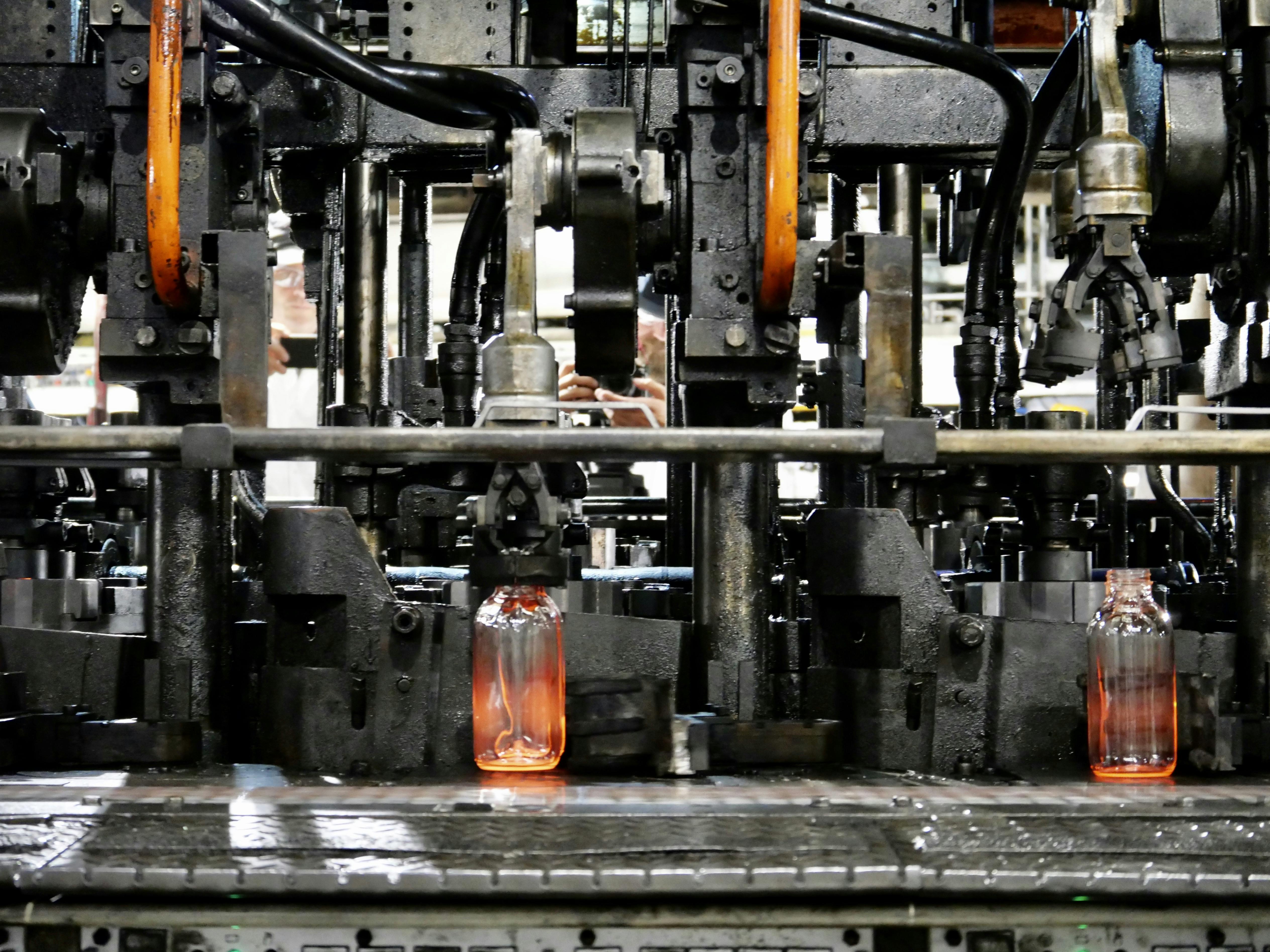 Fabrication française de ses gourdes dans des ateliers situés dans l’Yonne, l’Ain, le Puy-de-Dôme, etc.