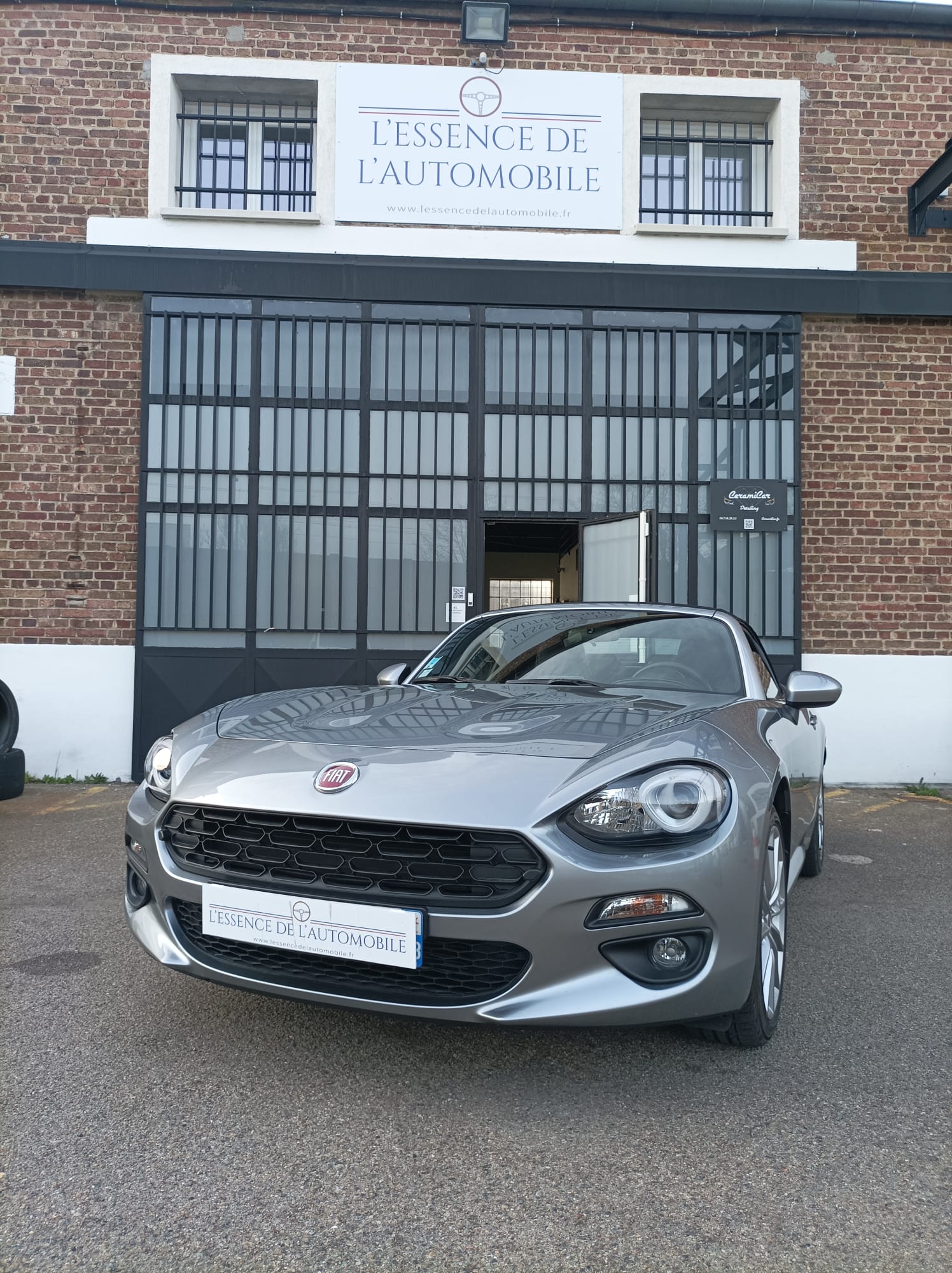 FIAT 124 SPIDER