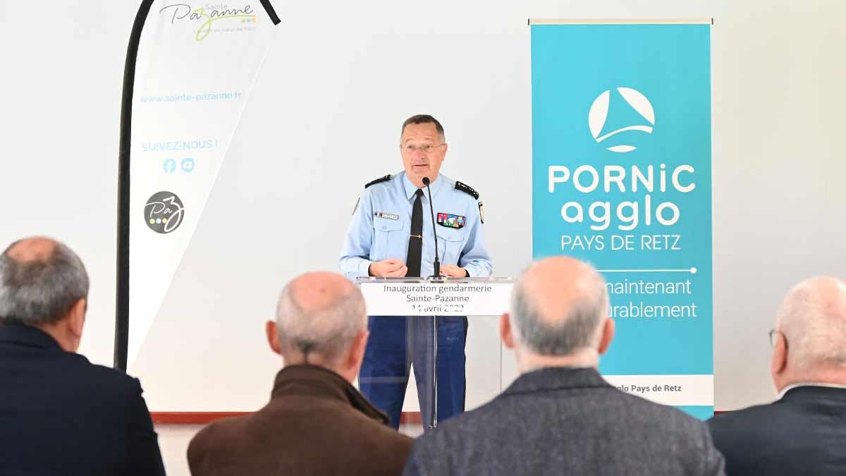 Le général d'armée Christian Rodriguez, directeur général de la Gendarmerie nationale, lors de l'inauguration officielle de la nouvelle brigade de gendarmerie de Sainte-Pazanne (Loire-Atlantique), le 14 avril 2023. (Photo: L.Picard / L'Essor)