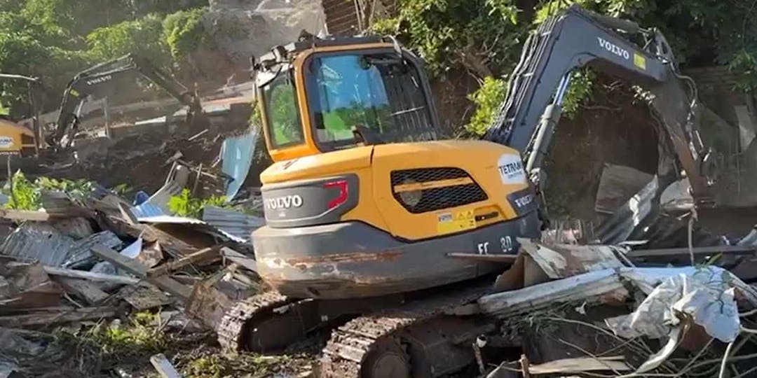 Opérations de démolition des bidonvilles de Talus 2, dans la commune de Koungou, à Mayotte, en mai 2023. (Image: Préfecture de Mayotte)