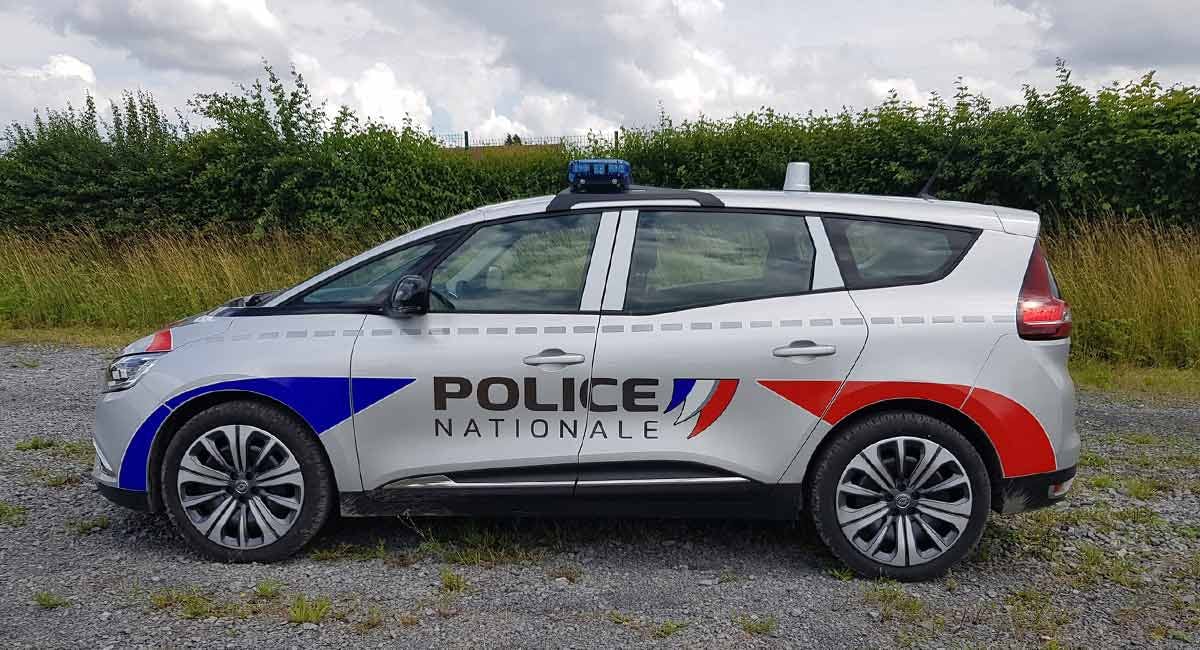 Quelques mois après la Police nationale, les gendarmes recevront en 2022 des Renault Grand Scenic, en motorisation thermique essence de 160 chevaux, avec une boîte automatique. Deux versions sont prévues. L'une sérigraphiée, l'autre banalisée. (Photo: Durisotti)