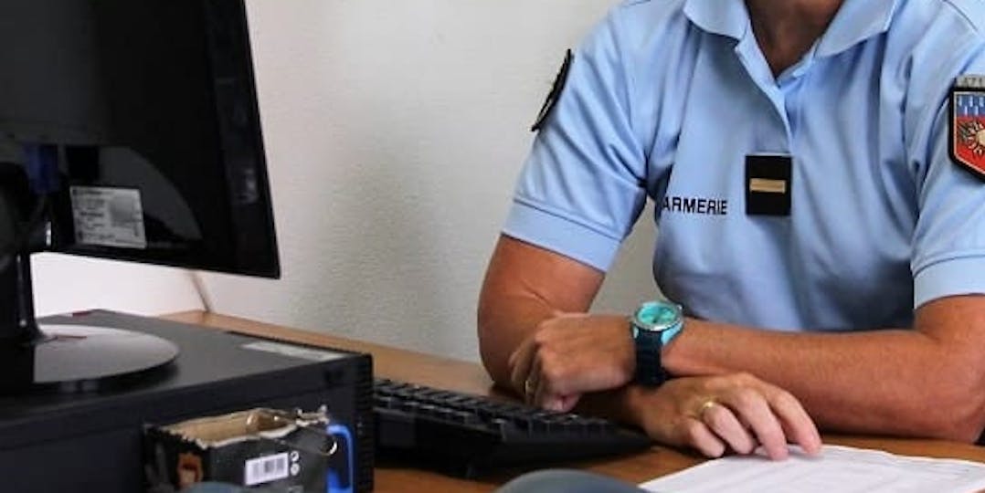 Un post de la Gendarmerie de Haute-Loire, censé alerter sur les risques d’escroqueries en ligne, a été accusé "d’incitation à la haine raciale" par plusieurs internautes (crédit photo : L'Essor)