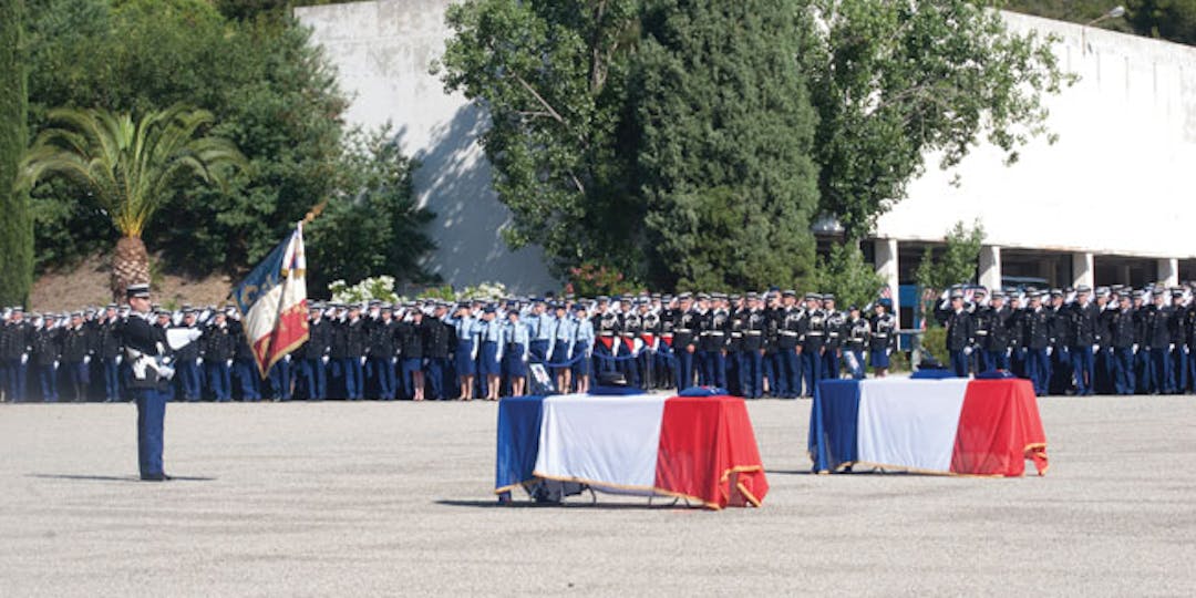 Cérémonie d’hommage à Audrey Bertaut et Alicia Champlon, gendarmes tuées à Collobrières, en 2012.
