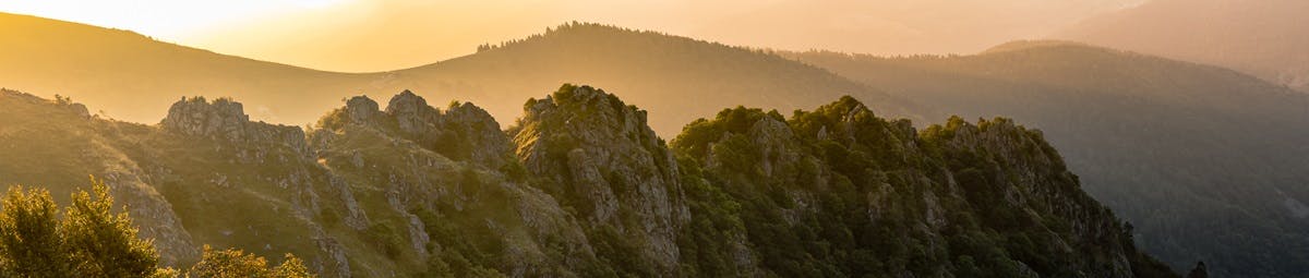 Vue d'une partie des arêtes rocheuses « Spitzkoepfe » situées sur le Hohneck, dans le massif des Vosges. (Photo: D.Theo/Flickr)