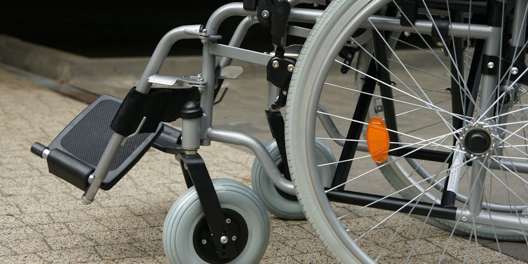 photo fauteuil roulant (credit photo Pixabay)
