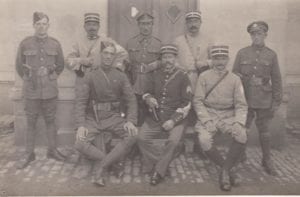 Prévôts de la force spéciale de gendarmerie attachée à l’armée britannique durant la Première guerre mondiale. Collection privée ADC Bousquet.