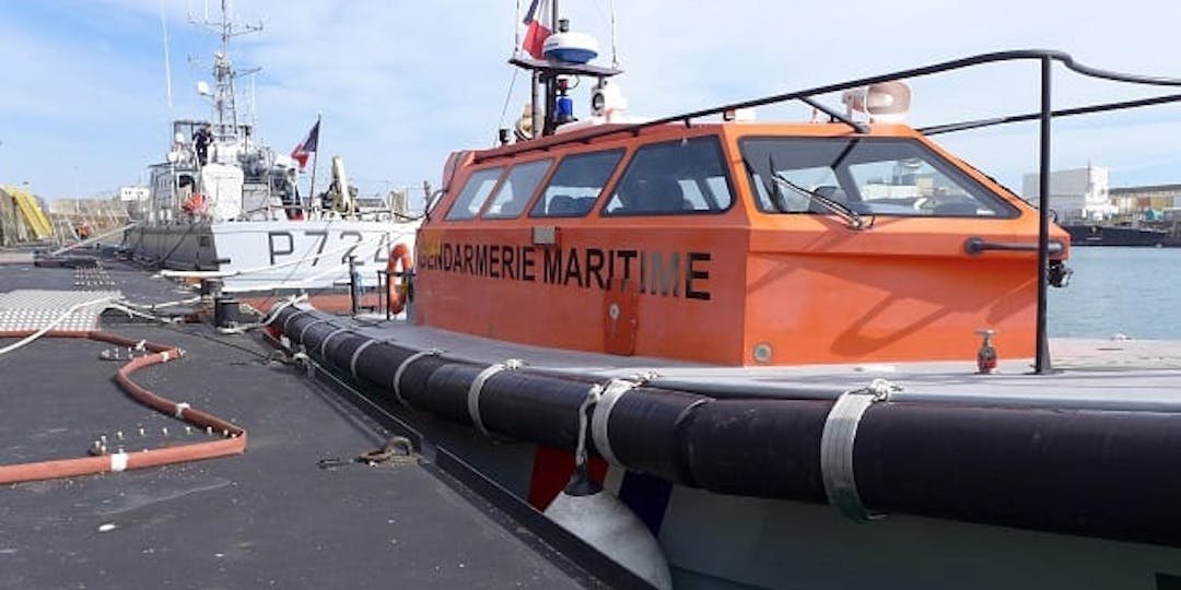 La vedette de la brigade nautique de la Gendarmerie s'est retournée en mer avec trois gendarmes à son bord. (Photo d'illustration, de moyens de la Gendarmerie maritime dans le port de Cherbourg : S. de Mazenod/L'Essor)