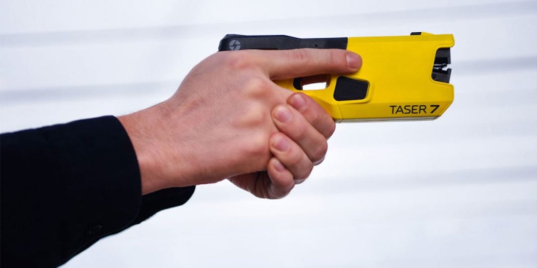 TASER pistolet à impulsion électrique X26P - PIE - Taser France