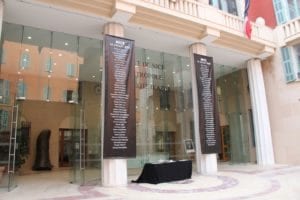 Les noms des victimes de l'attentat de Nice le 14 juillet 2016. Mairie de Nice. (Photo S.D L'Essor).