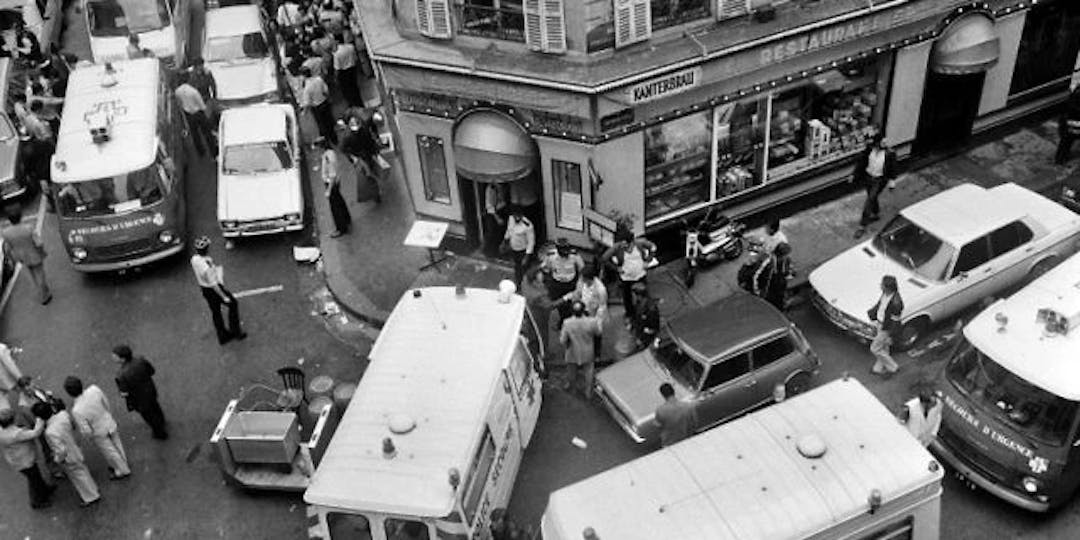Après l'attentat de la rue des Roziers, à Paris (4e arrondissement) en 1972. (DR)