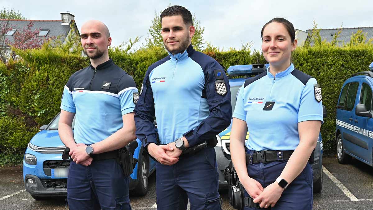 Vetement cheap gendarmerie occasion