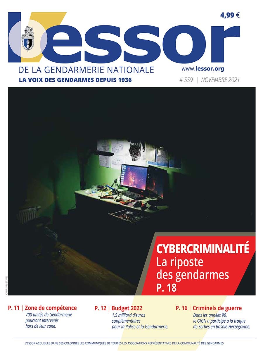 Couverture du n°559 du magazine L'Essor de la Gendarmerie, paru en novembre 2021. (Crédit: L'Essor)